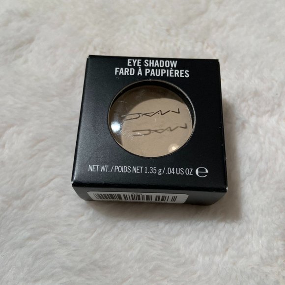 MAC Cosmetics LLAMA Eyeshadow Full Size NIB - Picture 3 of 7